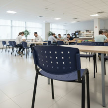 Jedálenská stolička modrá, EATSEAT BA BE, ilustračná foto