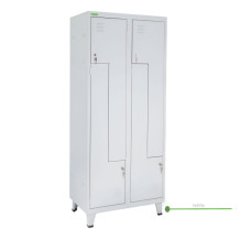 4-dverová šatníková skriňa so Z-kovými dverami, LOCKER H Z4 400 s pridanými nožičkami